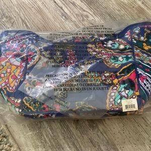 New! Vera Bradley Stay Cooler